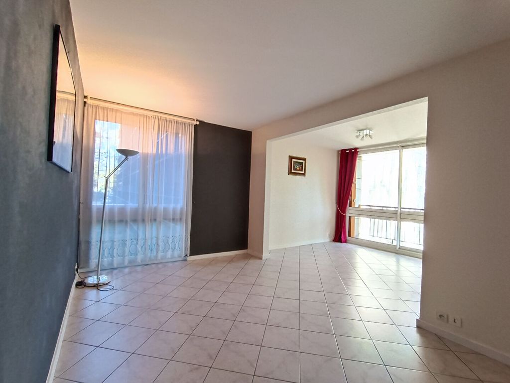 Achat appartement à vendre 5 pièces 83 m² - Fontenay-le-Fleury