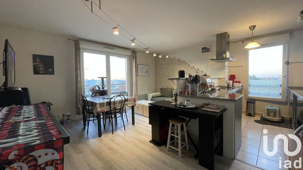 Achat appartement à vendre 3 pièces 61 m² - Combs-la-Ville