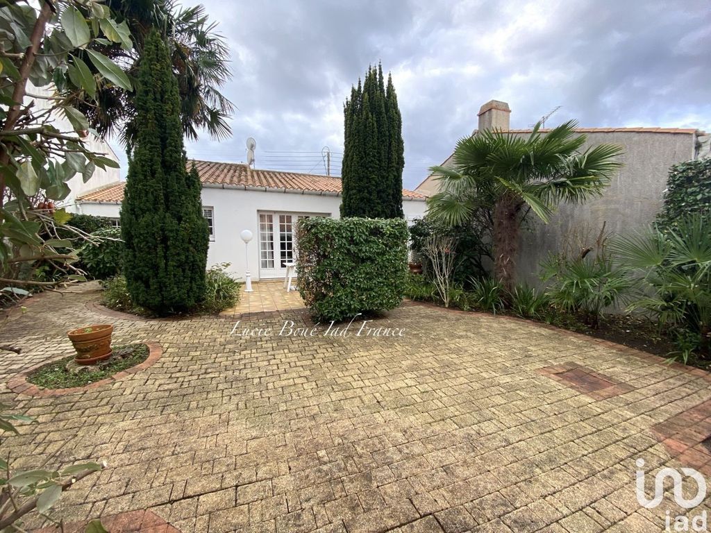 Achat maison à vendre 5 chambres 117 m² - Beauvoir-sur-Mer