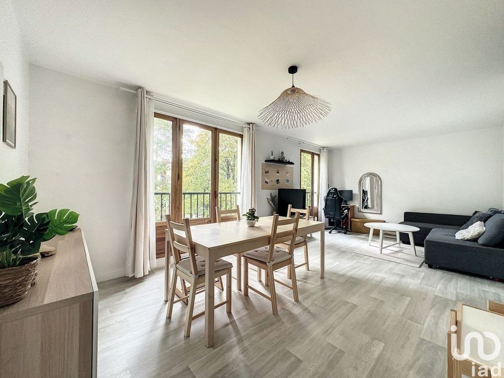 Achat appartement à vendre 5 pièces 83 m² - Brie-Comte-Robert
