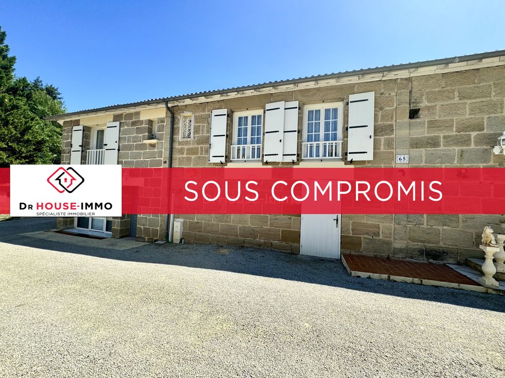 Achat maison à vendre 7 chambres 248 m² - Saint-Pantaléon-de-Larche