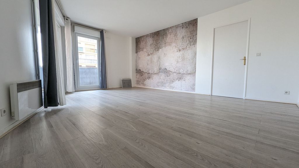 Achat appartement à vendre 3 pièces 67 m² - Saint-Denis