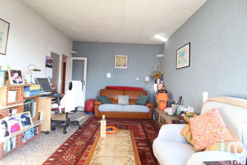 Achat maison à vendre 3 chambres 79 m² - Saint-Affrique