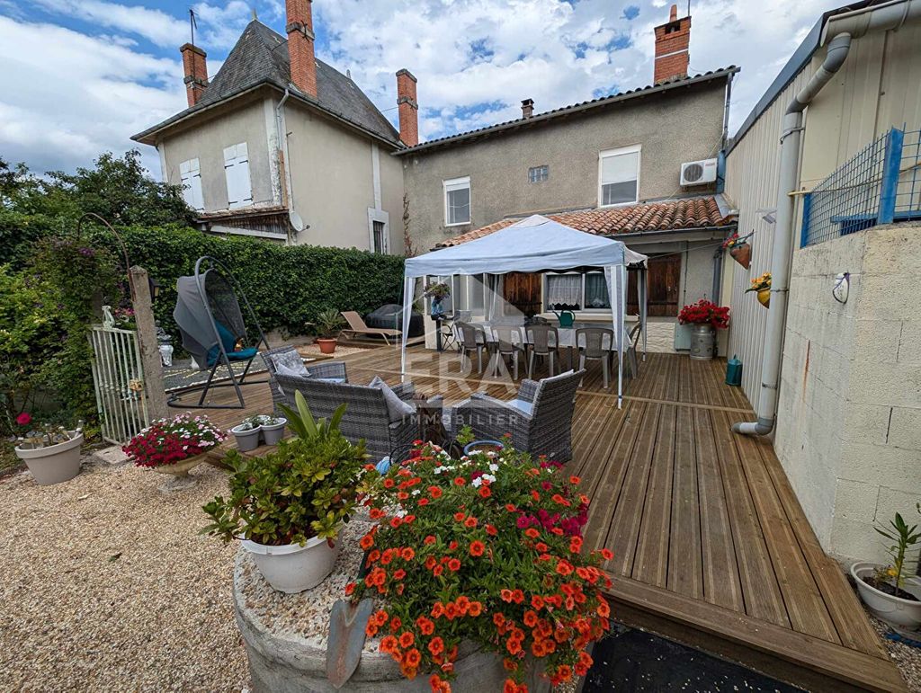 Achat maison à vendre 3 chambres 182 m² - Montpon-Ménestérol