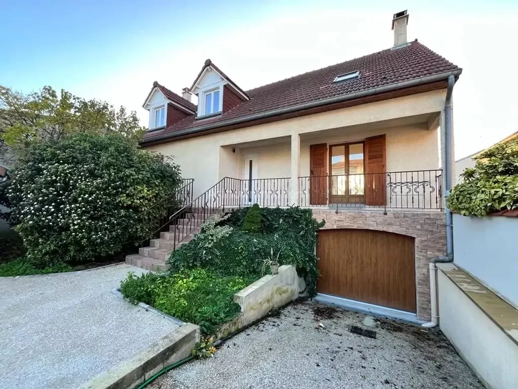 Achat maison à vendre 4 chambres 170 m² - Reims