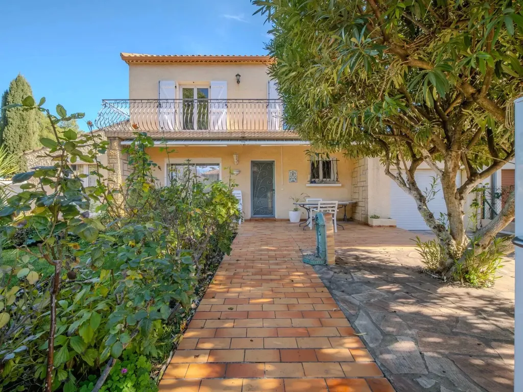 Achat maison à vendre 3 chambres 139 m² - Montpellier
