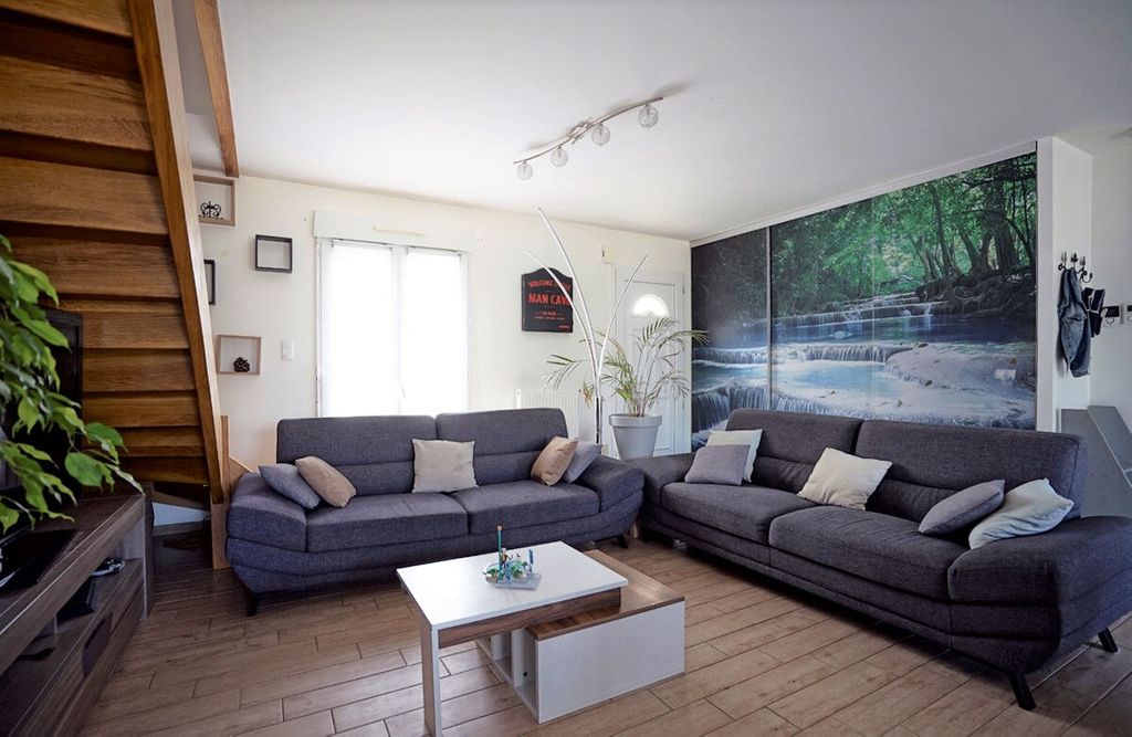 Achat maison à vendre 4 chambres 165 m² - Fay-aux-Loges