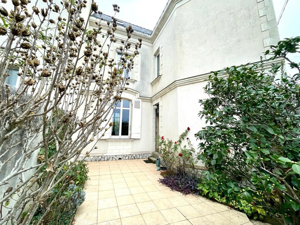 Achat maison à vendre 5 chambres 190 m² - Angers