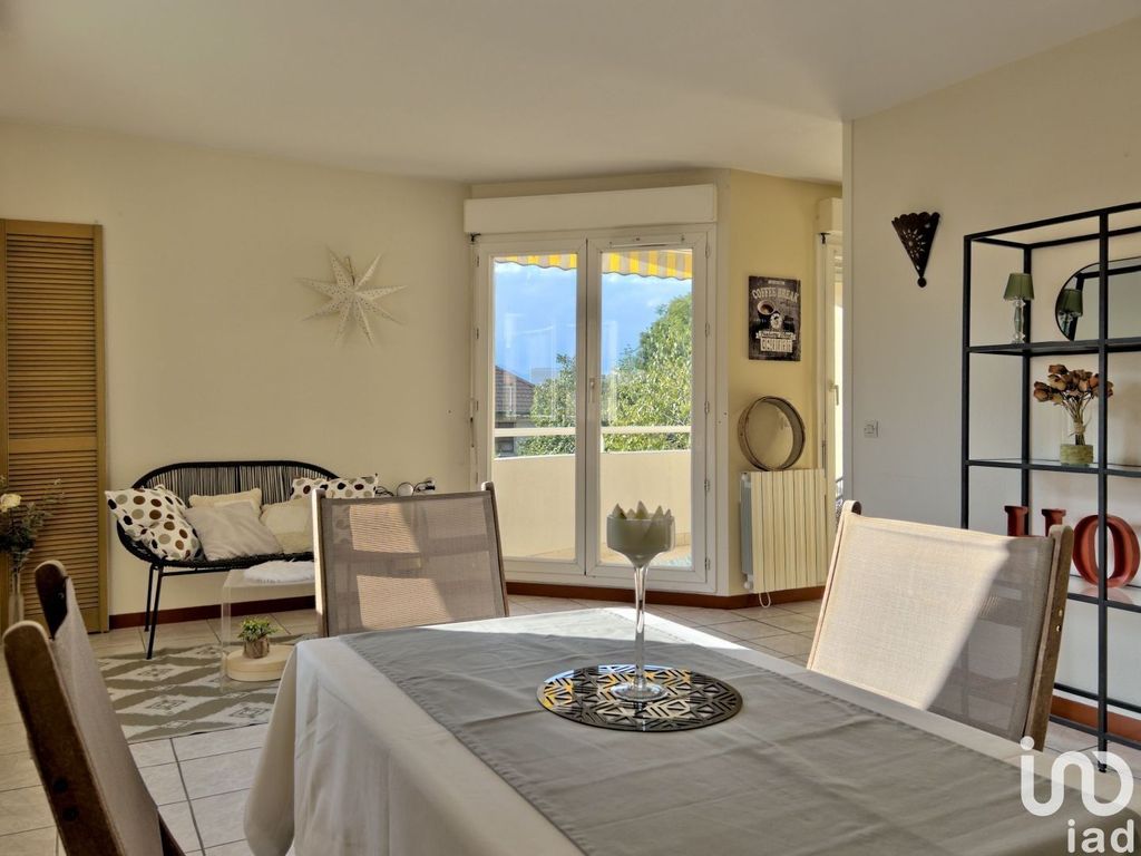 Achat appartement à vendre 3 pièces 64 m² - Grenoble