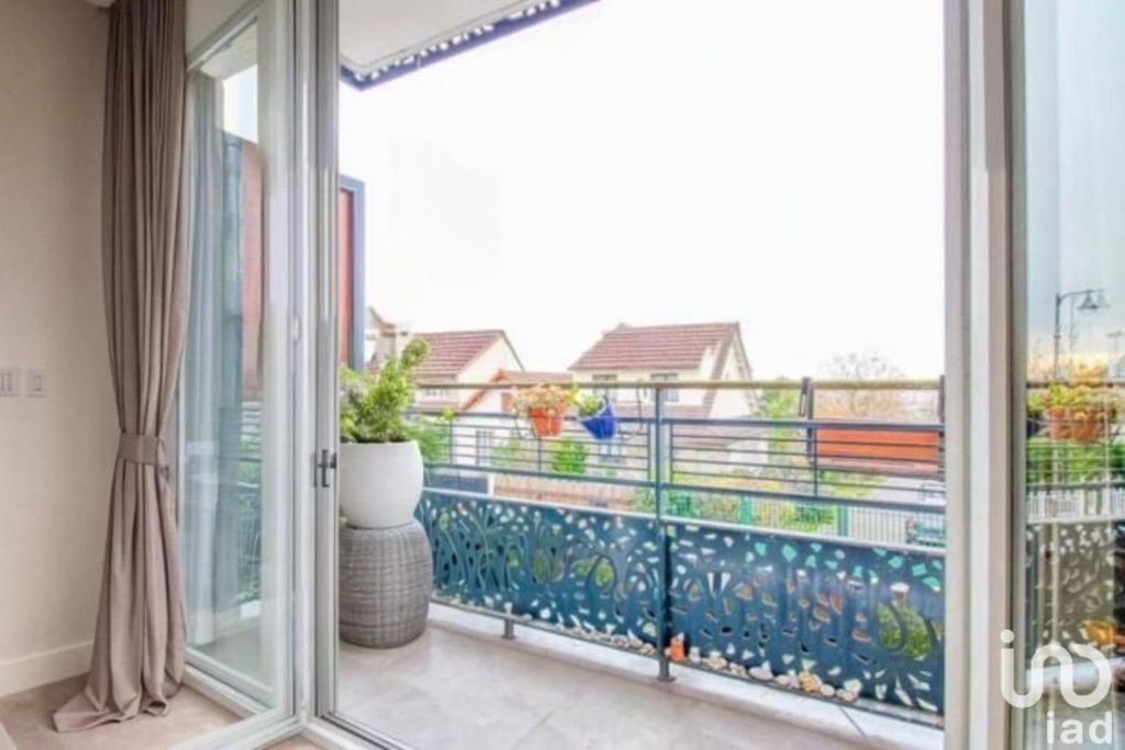 Achat appartement à vendre 3 pièces 54 m² - Rueil-Malmaison