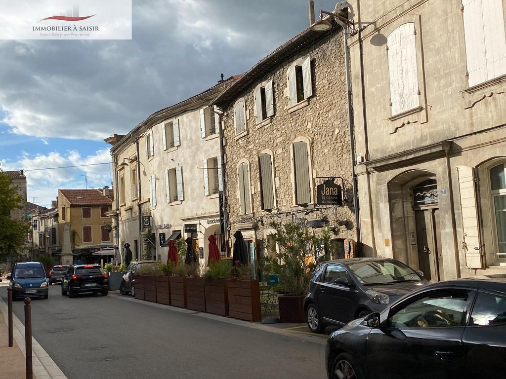Achat maison à vendre 3 chambres 191 m² - Saint-Rémy-de-Provence