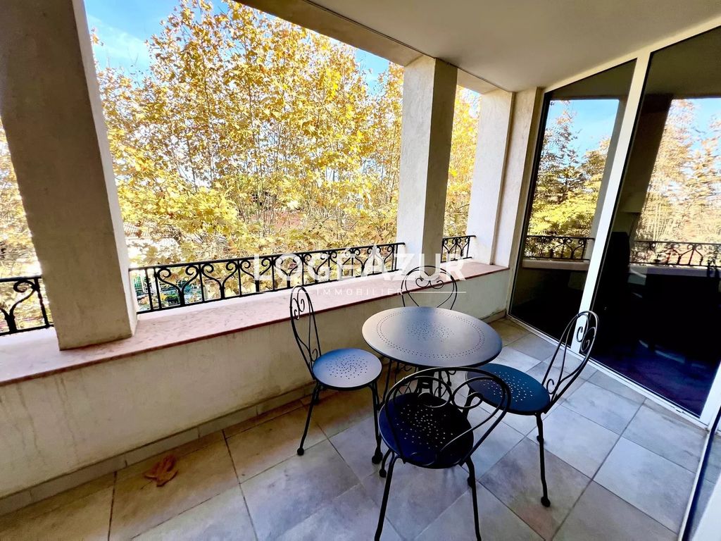 Achat appartement à vendre 3 pièces 80 m² - Antibes