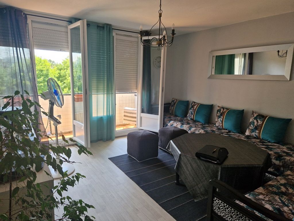 Achat appartement à vendre 3 pièces 65 m² - Marignane