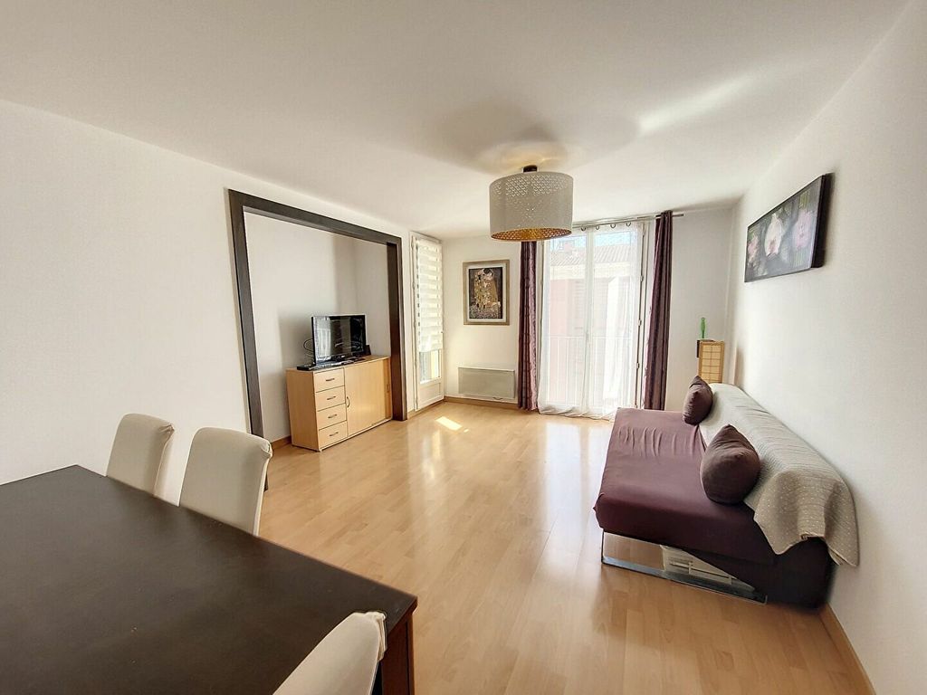 Achat appartement à vendre 2 pièces 53 m² - Saint-Raphaël