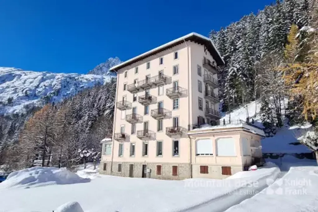 Achat appartement à vendre 5 pièces 89 m² - Chamonix-Mont-Blanc