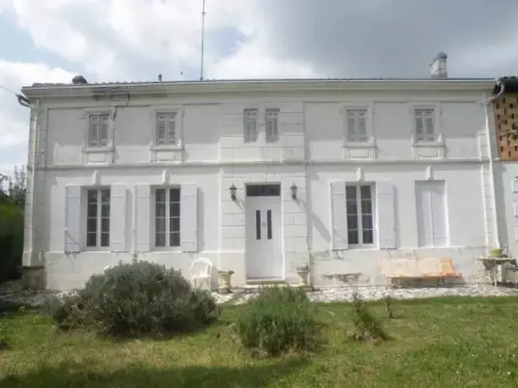 Achat maison à vendre 4 chambres 180 m² - Marcillac