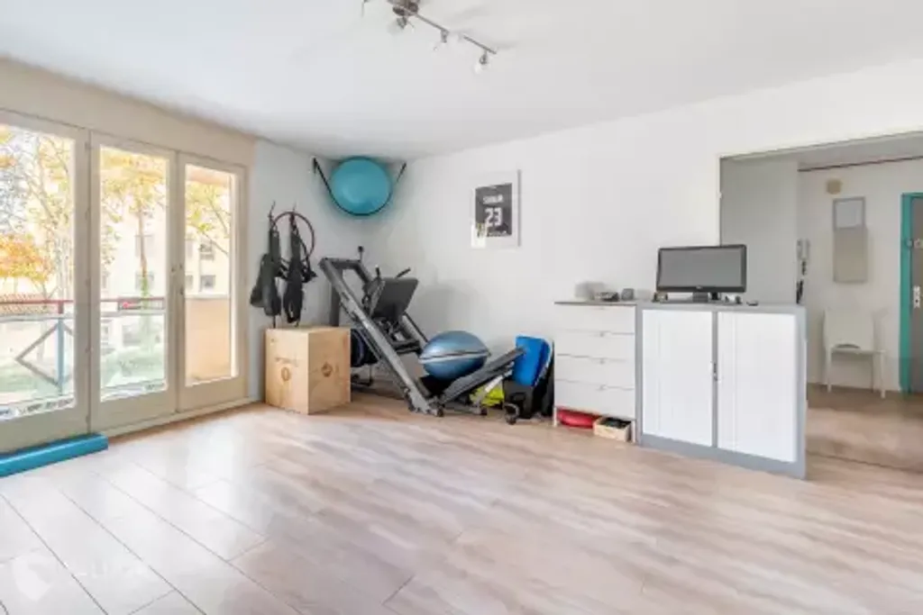 Achat appartement à vendre 3 pièces 71 m² - Neuville-sur-Saône