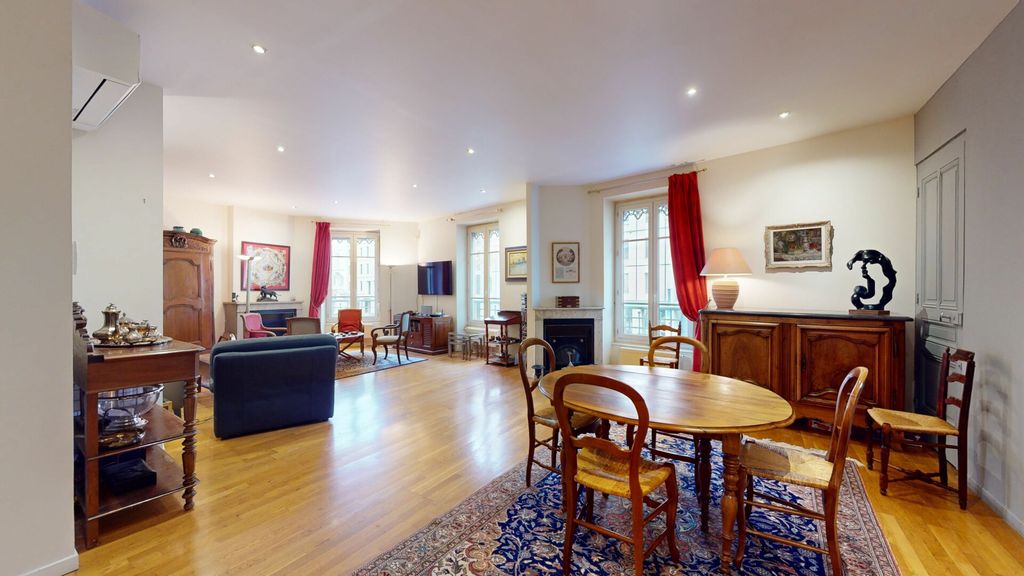 Achat appartement à vendre 5 pièces 157 m² - Lyon 8ème arrondissement