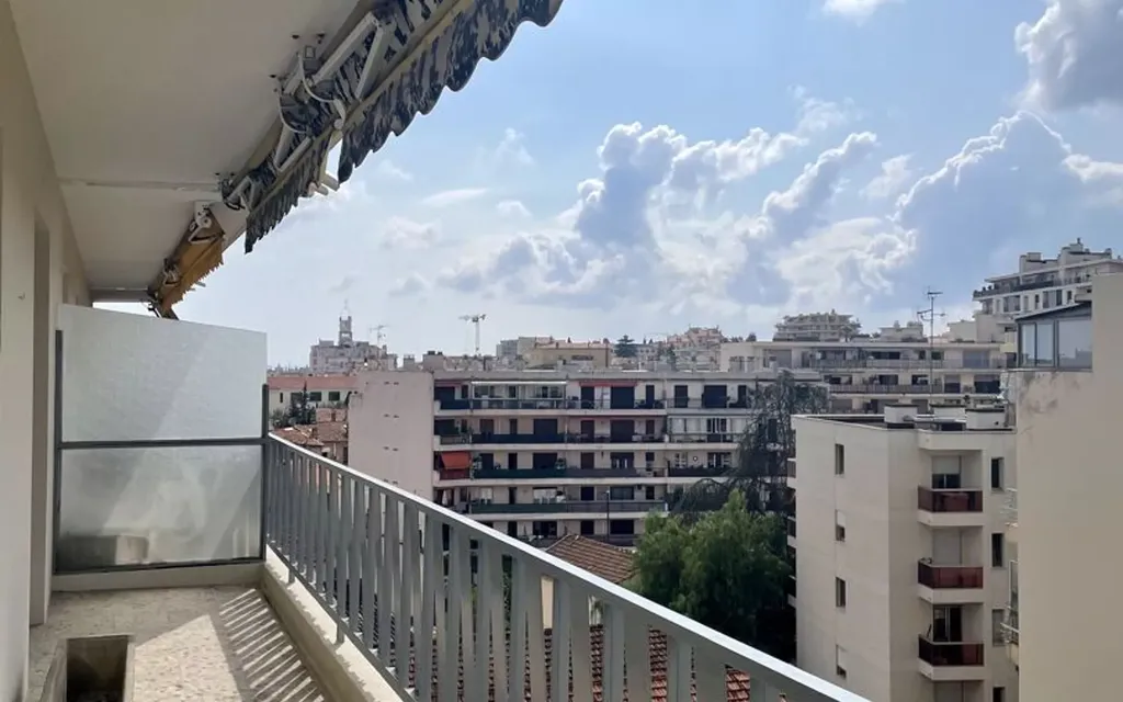 Achat appartement à vendre 2 pièces 61 m² - Cannes