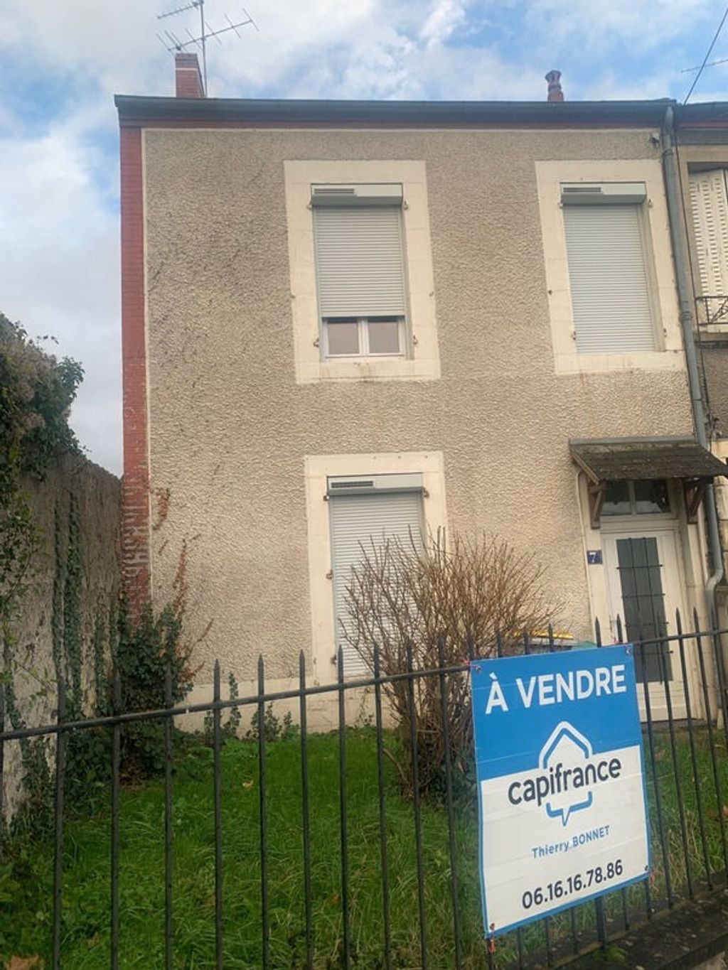 Achat maison à vendre 2 chambres 75 m² - Montluçon