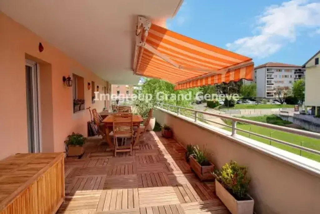Achat appartement à vendre 5 pièces 108 m² - Ville-la-Grand