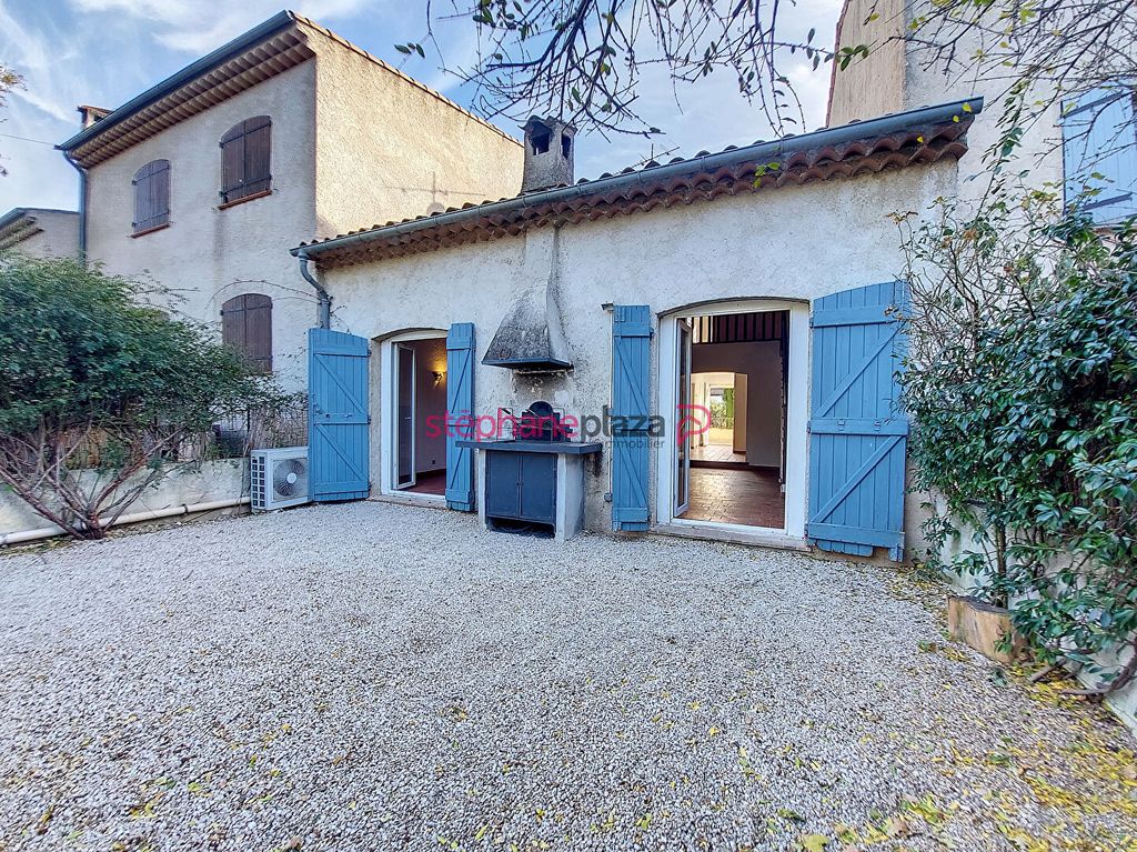 Achat maison à vendre 3 chambres 113 m² - Seillans