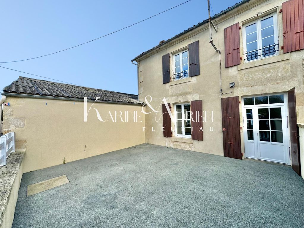 Achat maison à vendre 3 chambres 110 m² - Fontenay-le-Comte
