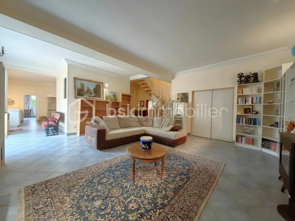 Achat maison à vendre 5 chambres 194 m² - Nemours