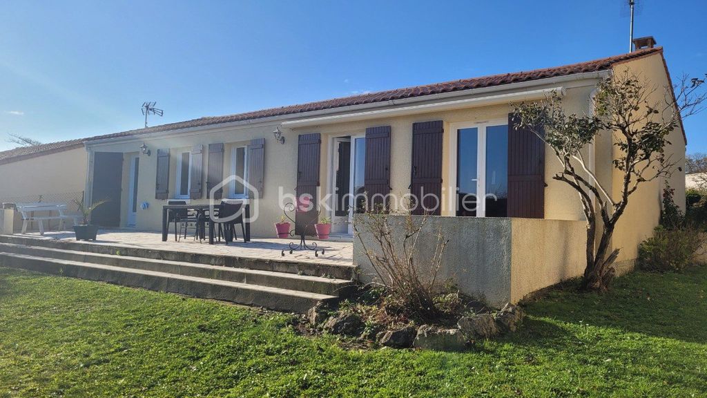 Achat maison à vendre 2 chambres 90 m² - Saint-Sulpice-de-Royan