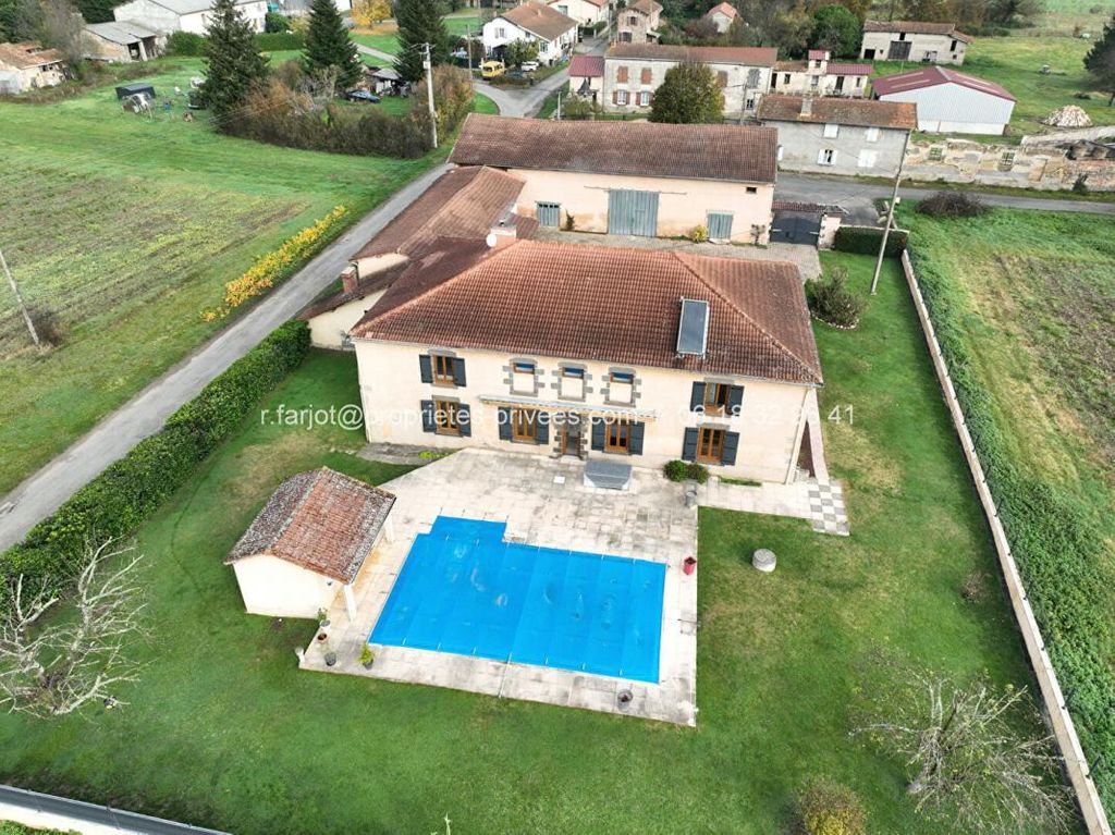 Achat maison à vendre 3 chambres 433 m² - Puy-Guillaume