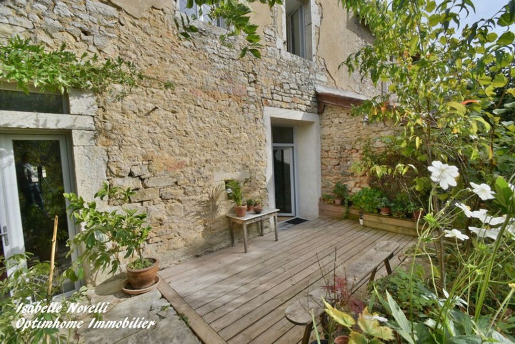 Achat maison à vendre 4 chambres 202 m² - Montfleur