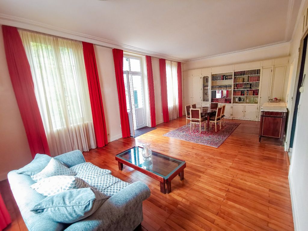 Achat maison à vendre 5 chambres 176 m² - Angers