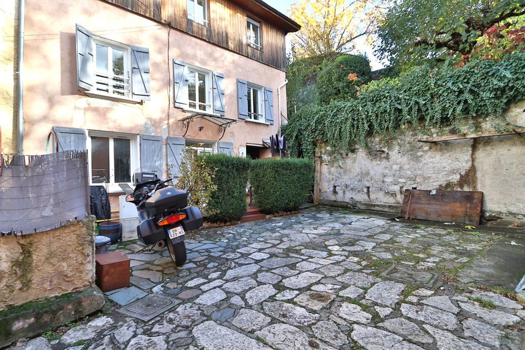 Achat maison à vendre 3 chambres 97 m² - Montbonnot-Saint-Martin