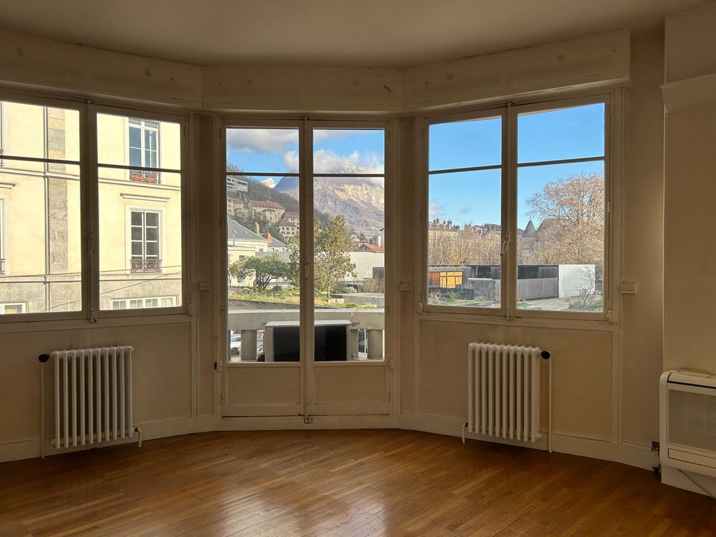 Achat appartement à vendre 5 pièces 118 m² - Grenoble