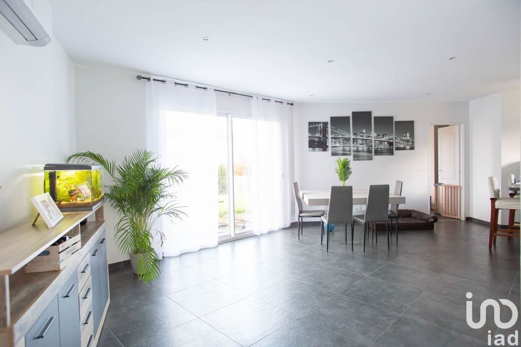 Achat maison à vendre 3 chambres 93 m² - Langoiran