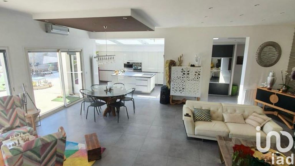 Achat maison à vendre 7 chambres 280 m² - Les Pennes-Mirabeau