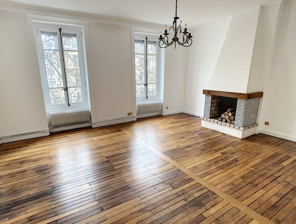 Achat appartement à vendre 3 pièces 72 m² - Lyon 7ème arrondissement