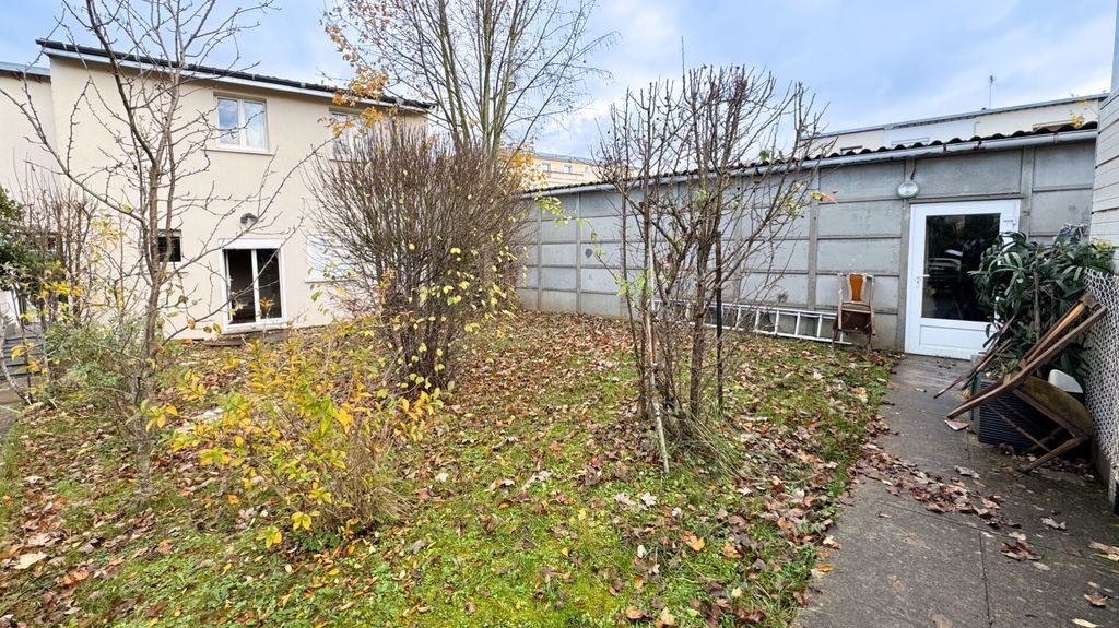 Achat maison à vendre 6 chambres 130 m² - Corbeil-Essonnes