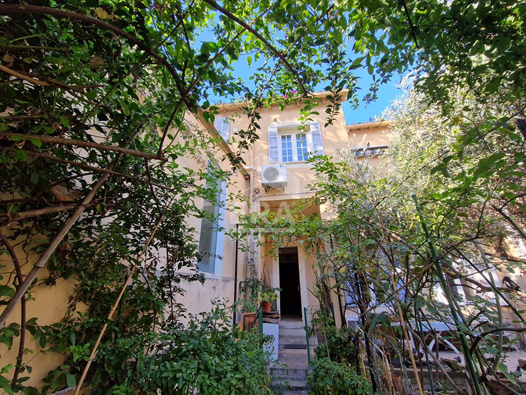 Achat maison à vendre 2 chambres 105 m² - Marseille 4ème arrondissement