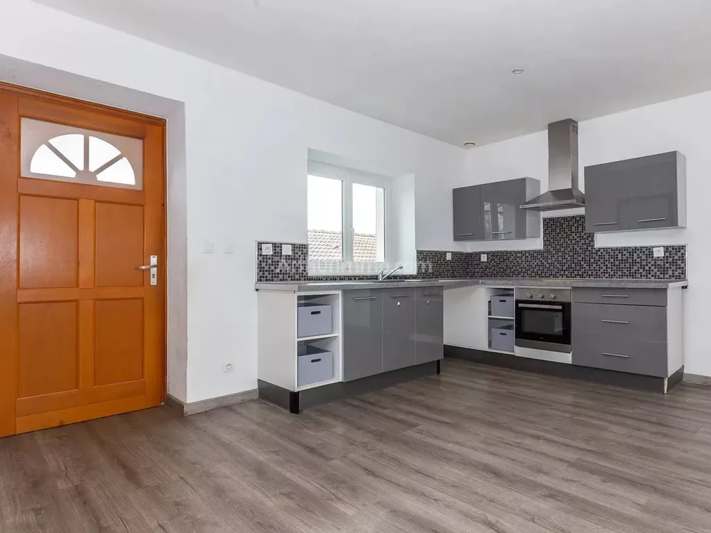 Achat appartement à vendre 4 pièces 88 m² - Tignieu-Jameyzieu