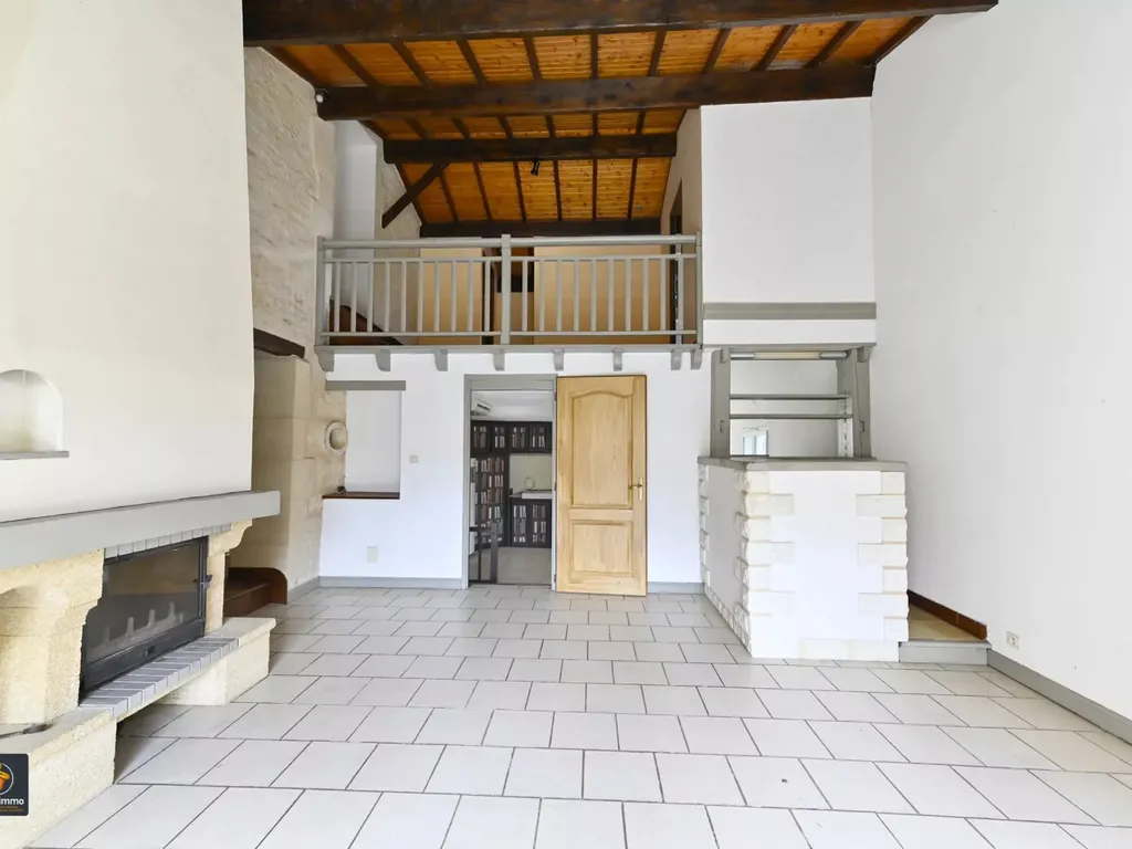 Achat maison à vendre 5 chambres 206 m² - Beauvoir-sur-Niort