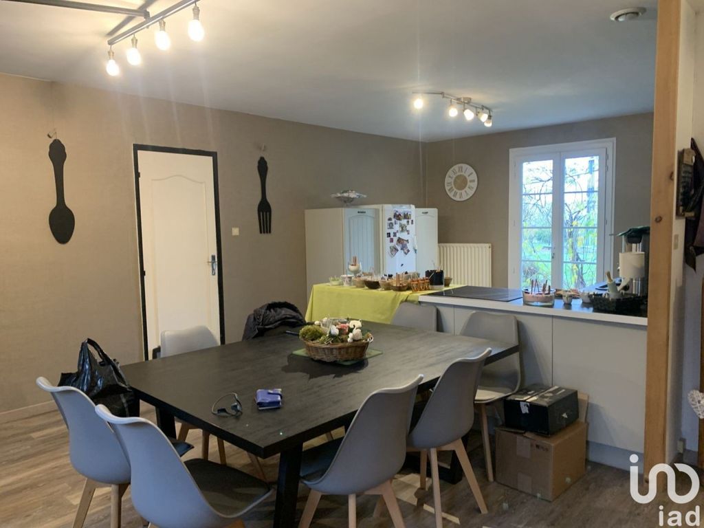 Achat maison à vendre 5 chambres 147 m² - Mouthiers-sur-Boëme