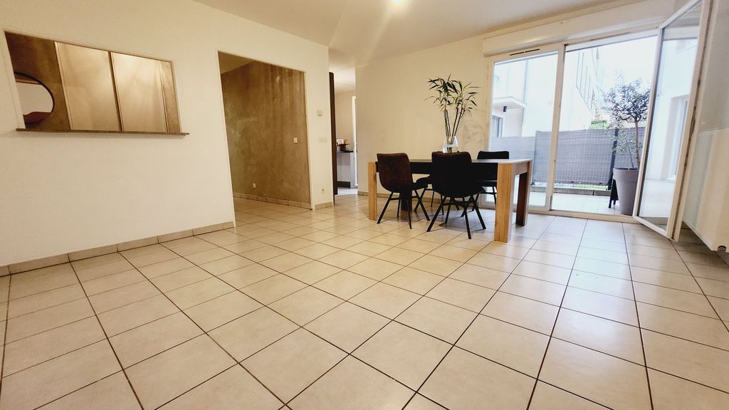 Achat appartement à vendre 2 pièces 65 m² - Ville-la-Grand