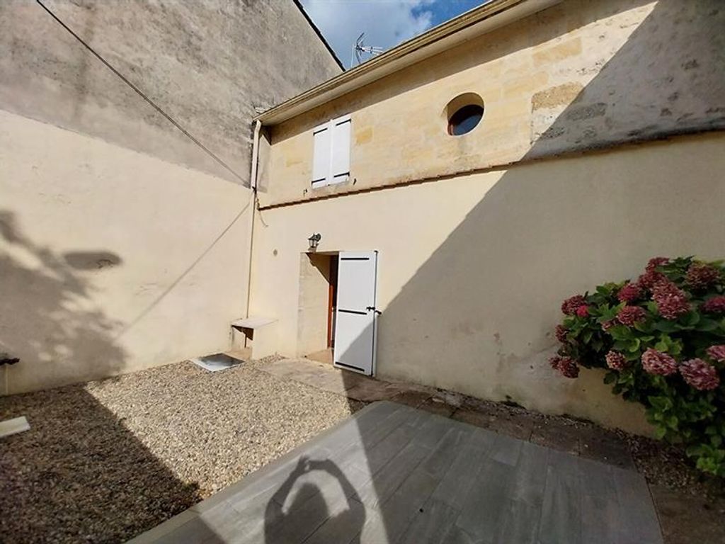 Achat maison à vendre 2 chambres 70 m² - Lestiac-sur-Garonne