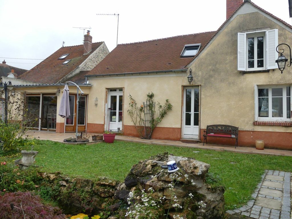 Achat maison à vendre 4 chambres 152 m² - Boissy-le-Châtel