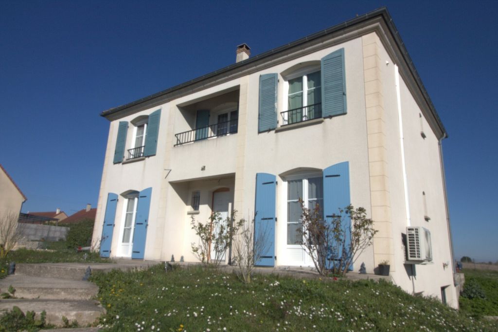 Achat maison à vendre 5 chambres 148 m² - Jouy-le-Châtel