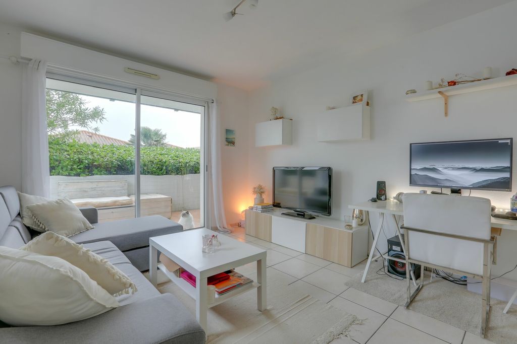 Achat appartement à vendre 2 pièces 42 m² - Urrugne