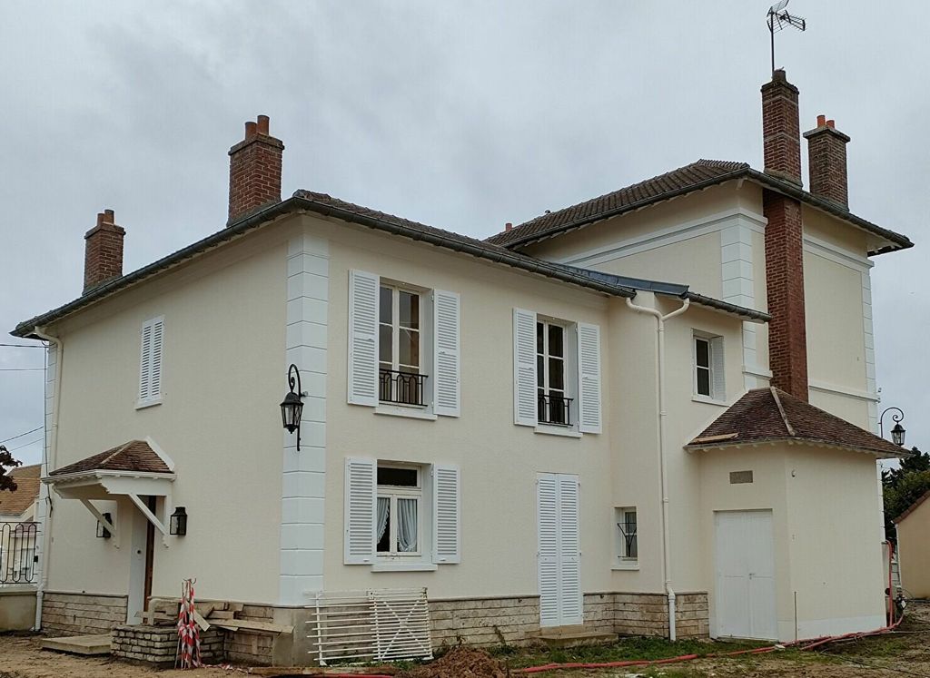 Achat maison à vendre 7 chambres 217 m² - Fontenay-Trésigny