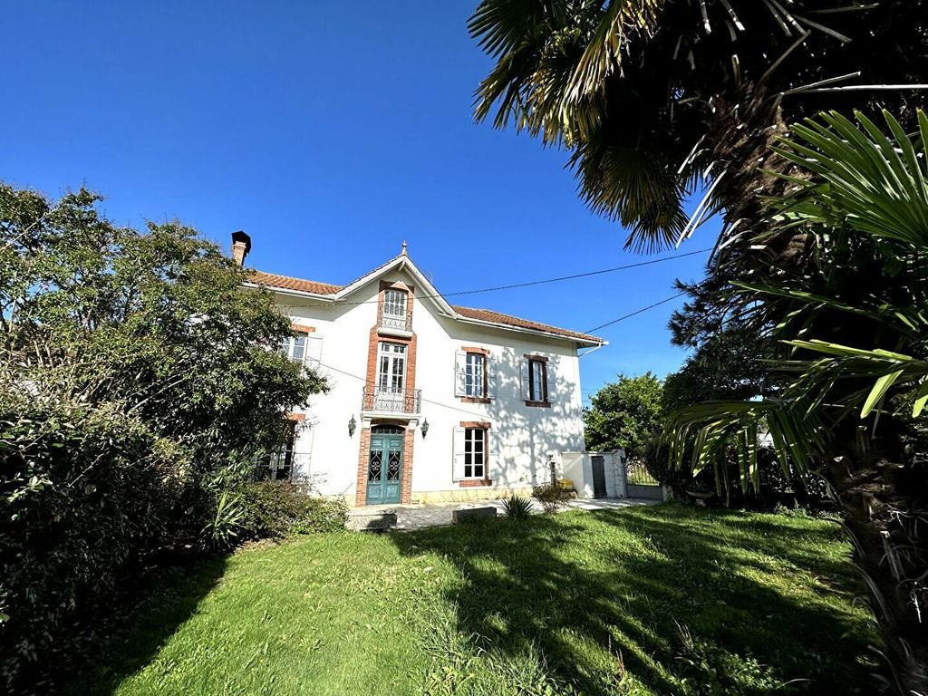 Achat maison à vendre 4 chambres 183 m² - Saint-Germé