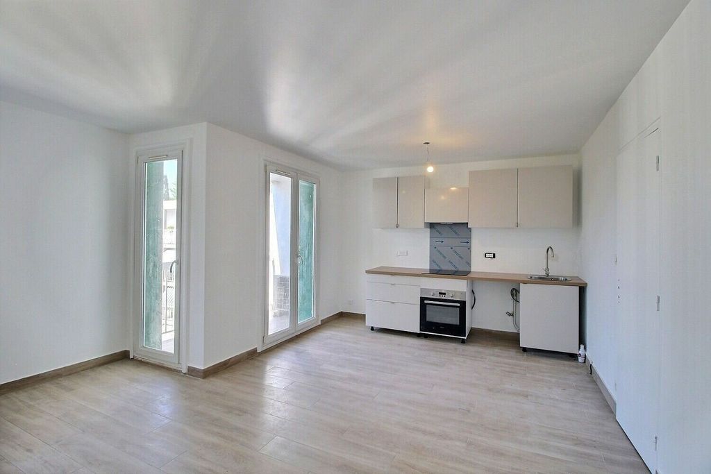 Achat appartement à vendre 3 pièces 84 m² - Marseille 10ème arrondissement
